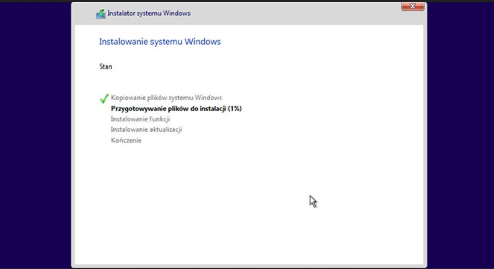 Instalator rozpocznie kopiowanie plików i instalację systemu Windows 10 na Twoim komputerze
